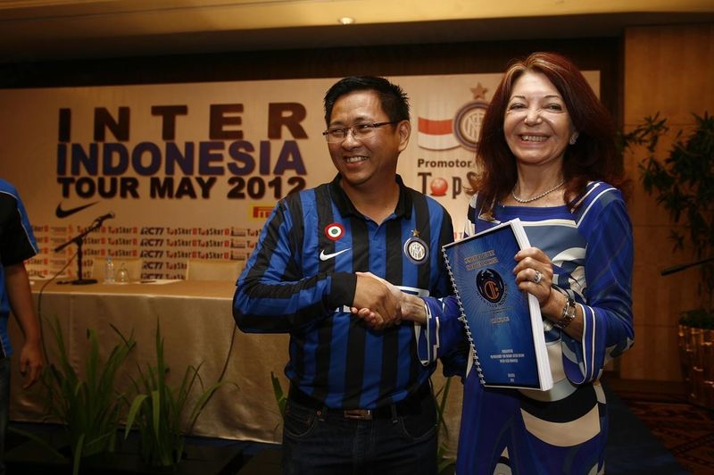 JAKARTA - Bedy with Entong Nursanto, the tribute to Massimo Moratti