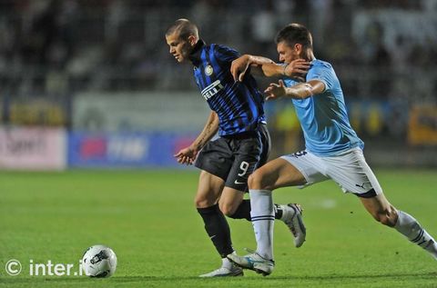 GUBBIO - Longo proves to be more than a handful for the defenders
