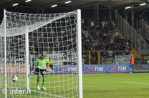 GUBBIO - Berardi, Lazio's keeper, can only watch as Inter score their second