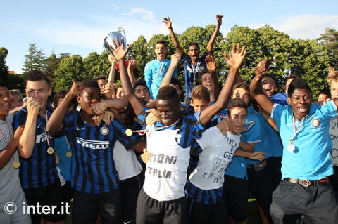 ABBADIA - Written on the shirt, it's another title for the youth academy