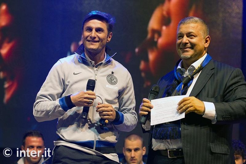 PINZOLO - Javier Zanetti jokes with Roberto Scarpini