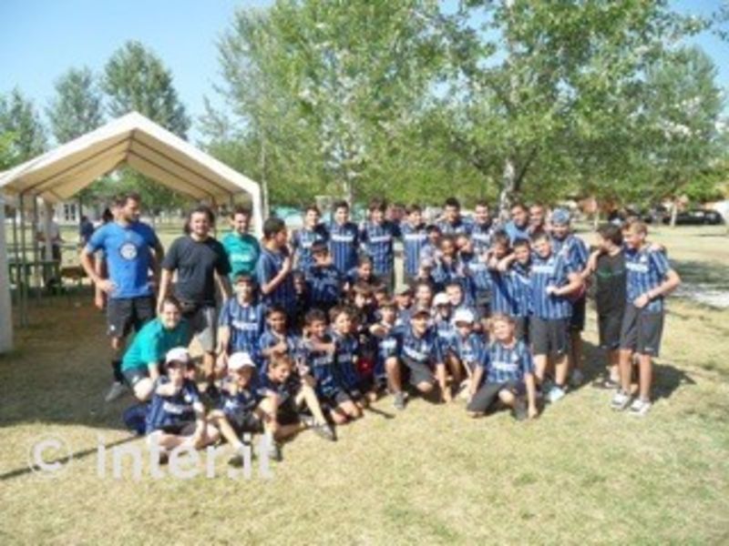 Ed ecco un'altra foto di gruppo, questa volta a Camposanto