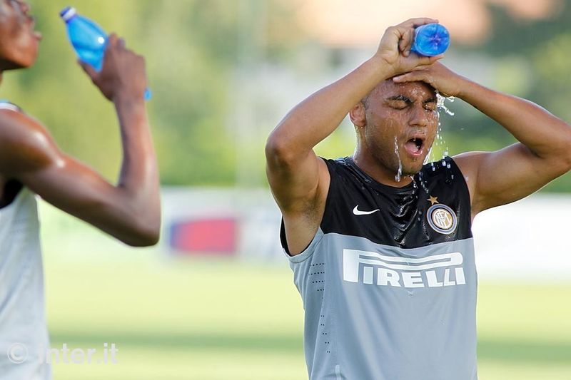 APPIANO GENTILE - Momento di pausa, Jonathan si rinfresca