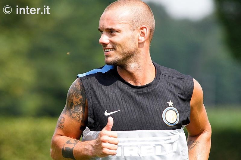 APPIANO GENTILE - A look and a smile are enough to know everything's ok