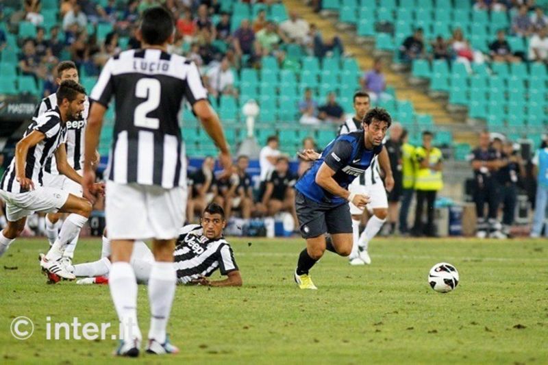 BARI - There's no stopping Milito, as he makes the ball his