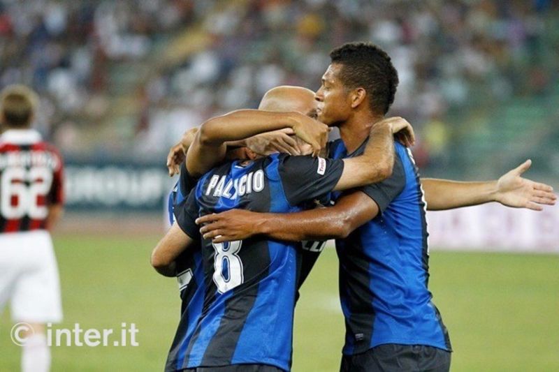 BARI - The Argentine sets Guarin up for the equaliser