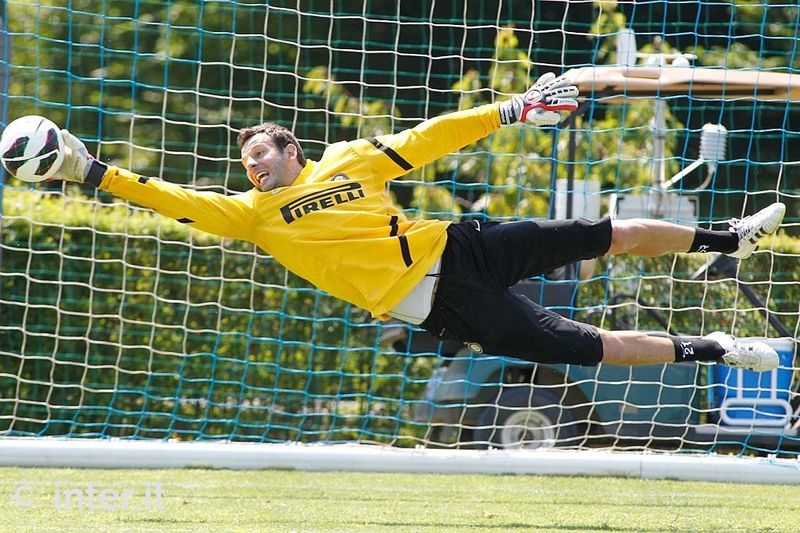 APPIANO GENTILE - He won't be involved in tonight's game in Como, but Handanovic's work continues