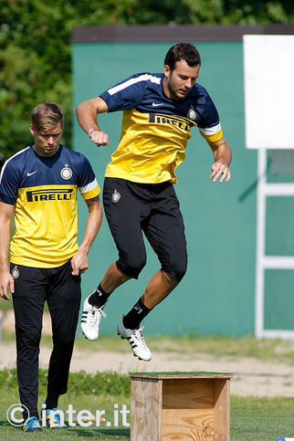 APPIANO GENTILE - Handanovic practises taking off