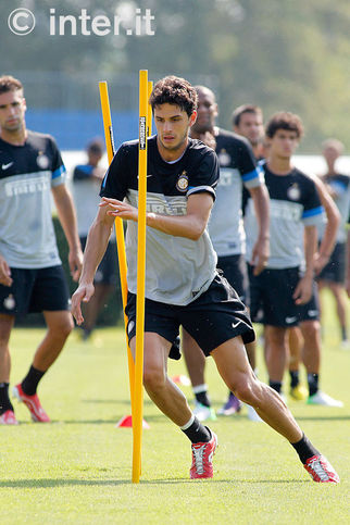 APPIANO GENTILE - Ranocchia darts in and out of the poles with his mind on scoring more goals