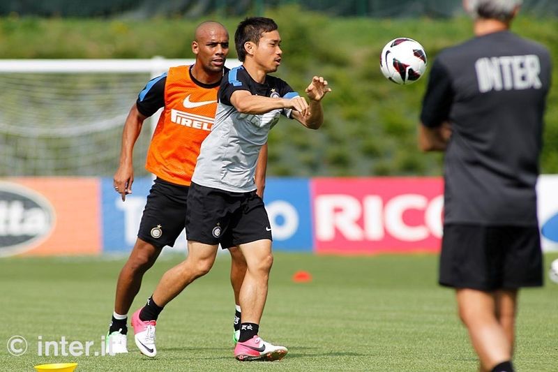 APPIANO GENTILE - Football rugby, Maicon closes in on Nagatomo