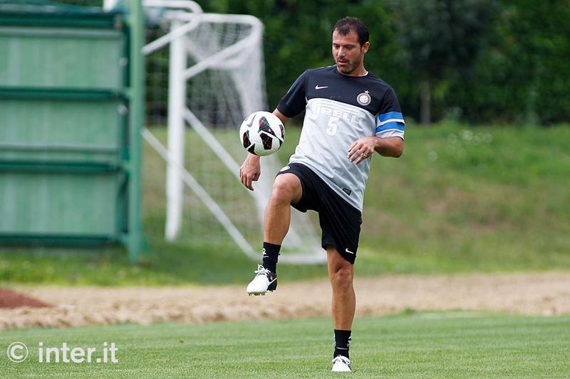     APPIANO GENTILE - E poi via con un po' di palleggio, prima di destro