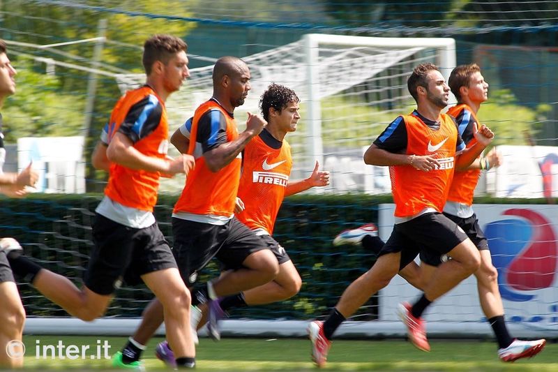 APPIANO GENTILE - Esercizi di corsa e scatti per i nerazzurri