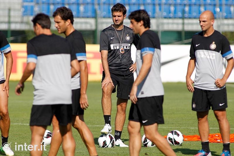APPIANO GENTILE - Stramaccioni keeps a close eye on the lads