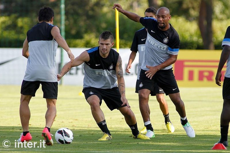 APPIANO GENTILE - Nagatomo and Livaja set to clash