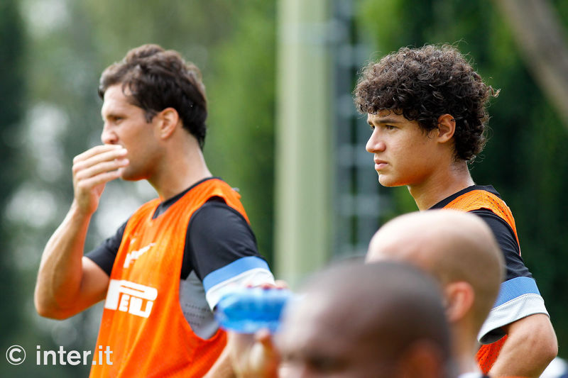 APPIANO GENTILE - Silvestre and Coutinho watch on intently