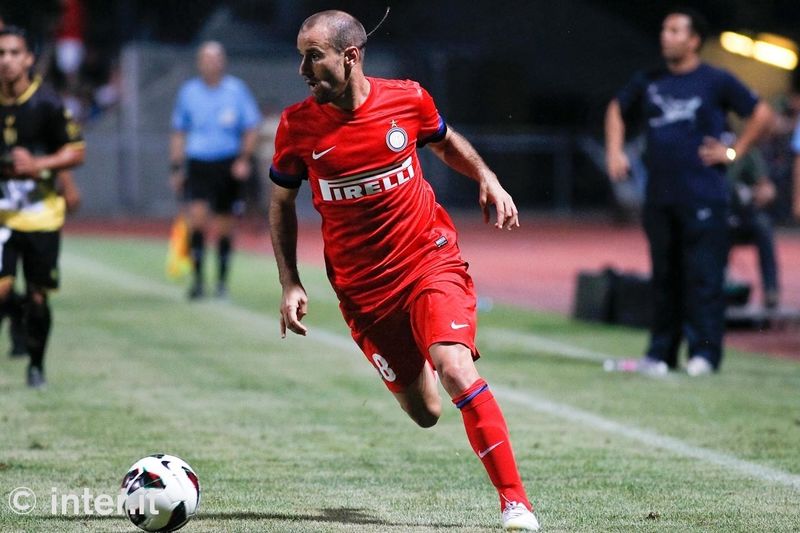LOCARNO - Palacio on the ball; on 14 minutes he'll assist Cambiasso's goal