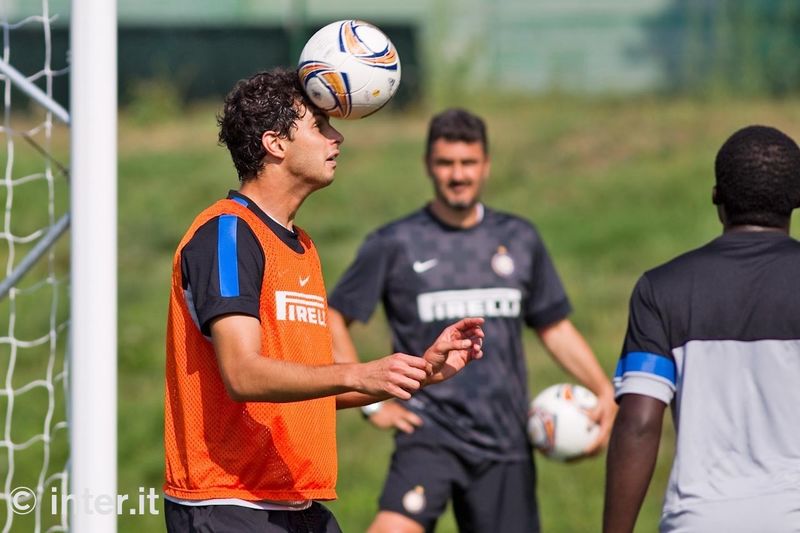 APPIANO GENTILE - Andrea Ranocchia shows how attached to the ball he is