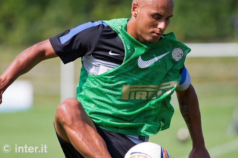 APPIANO GENTILE - Jonathan takes the ball