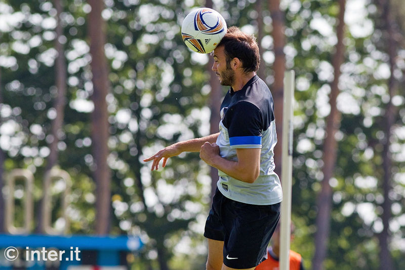     APPIANO GENTILE - Pasa gets up well to head