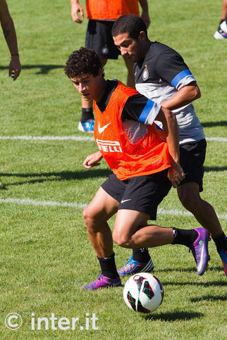 APPIANO GENTILE - C'&egrave; Gargano in pressing su Coutinho