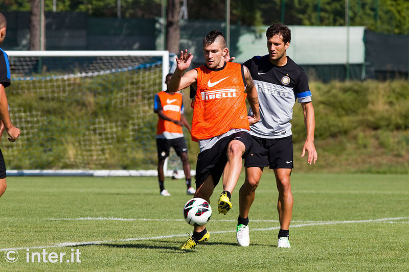 APPIANO GENTILE - Livaja e Silvestre, nel cuore dell'allenamento
