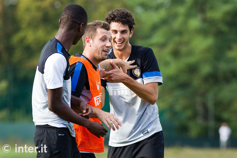 APPIANO GENTILE - Cassano smiles and gets a laugh out of his team-mates