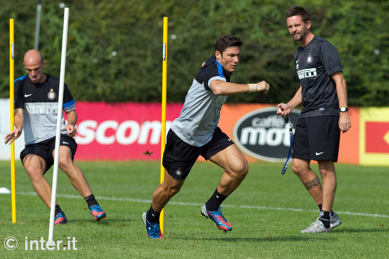 APPIANO GENTILE - Zanetti and Cambiasso slalom between the poles