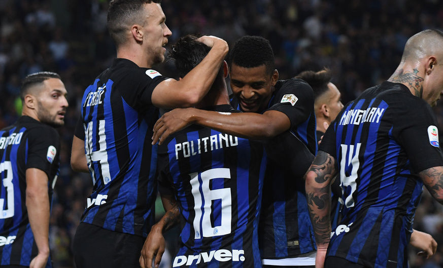 Интернационале город. Inter nerazzurri snake. Интернационале город. Интер италия футбольный клуб. Интернационале город.