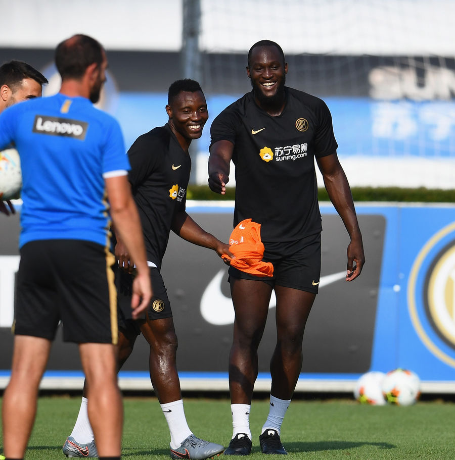 Doppia seduta di allenamento al Centro Sportivo Suning